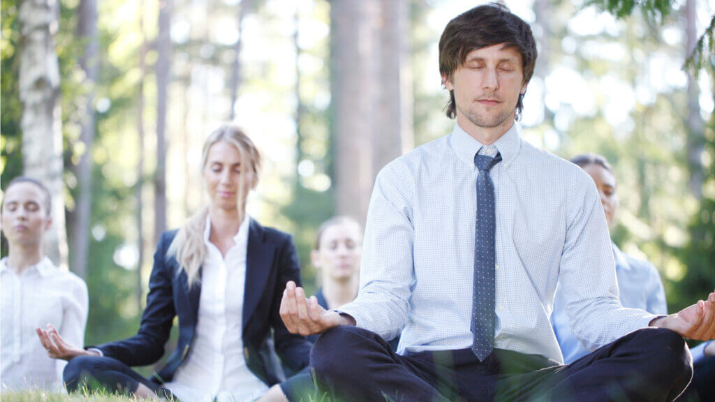 Meditative Ansätze als After Work Session für den Feierabend