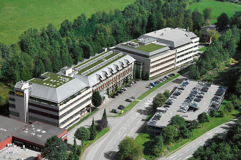 Firmenzentrale 1