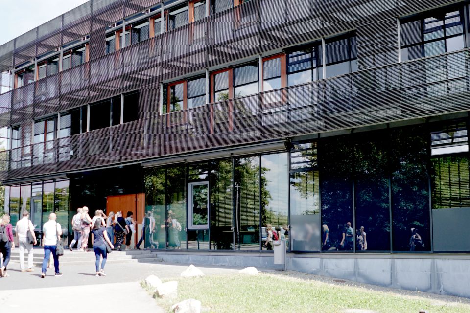Firmenzentrale 1