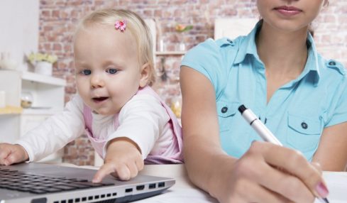Fachkräftemangel: Kitaplätze statt Frauenquote?