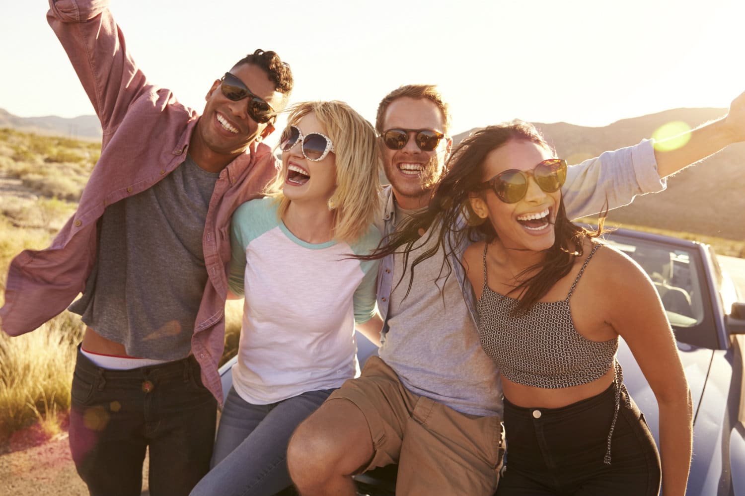 35 Best Poses For Friends Group Photography 202021How To Pose In Groups Group Photo Poses  YouTube
