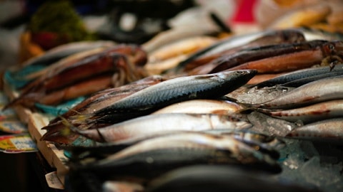 Hamburger Fischmarkt: Alltag der Marktschreier und Fischverkäufer