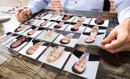 Das Bewerbungsfoto vermittelt dem Betrachter den ersten visuellen Eindruck