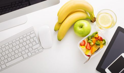 Gesund im Büro - hilft bereits Obst?