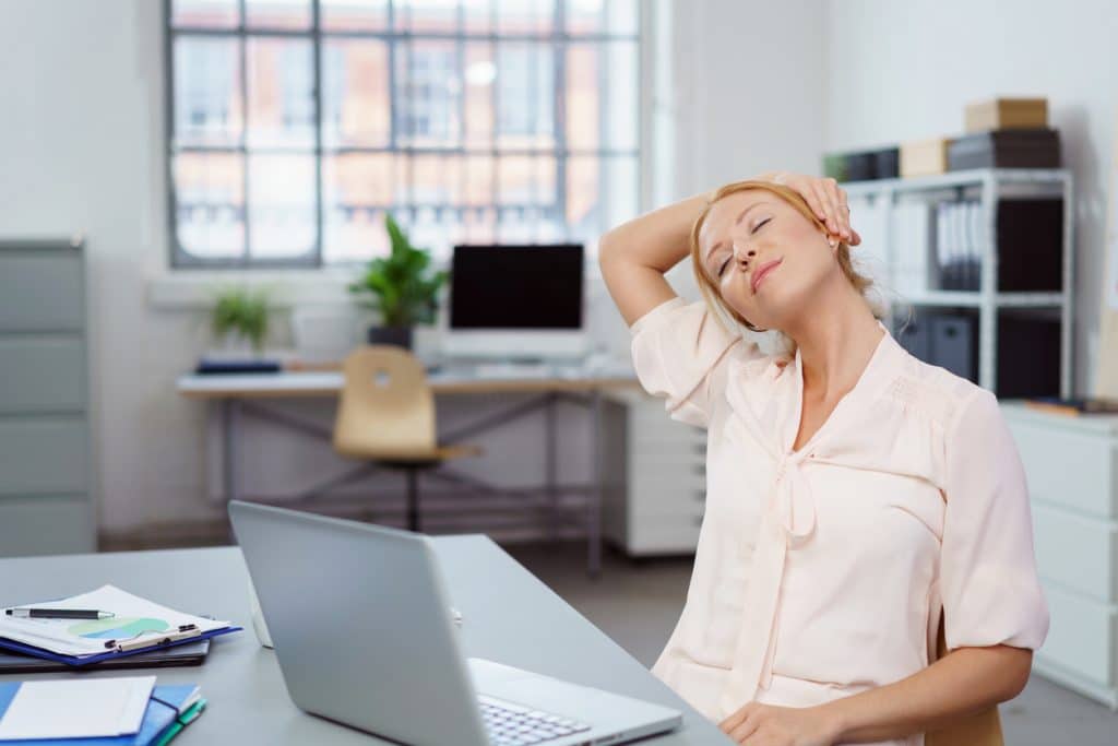 Fitnessübungen im Büro