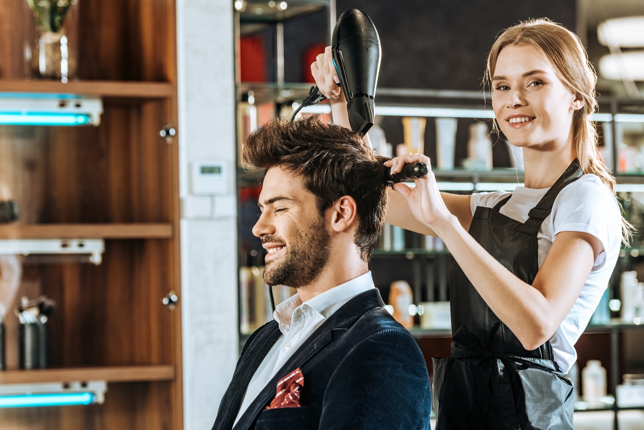 Ausbildung Friseur/in careeasy Dein Karrieremagazin