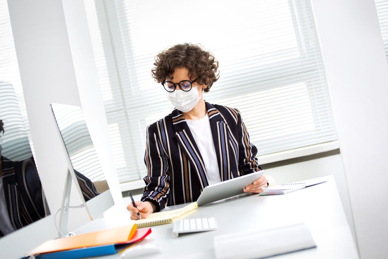 Corona im Arbeitsalltag: Masken am Arbeitsplatz | careeasy - Dein
