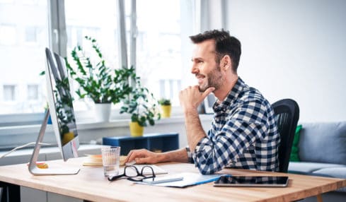 Schreibtisch gestalten Büro