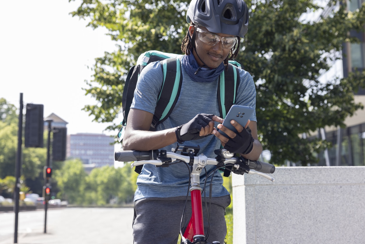 Student arbeitet als Kurierfahrer - Regelstudienzeit