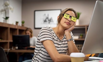 Tipps gegen Müdigkeit im Büro